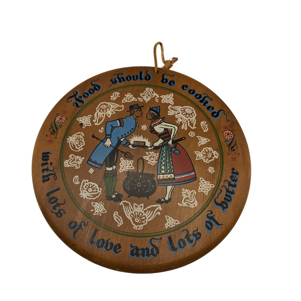 Enesco Dutch Norwegian Folk Art Plaque hanging Food / Love quote 8 1/2 in VTG